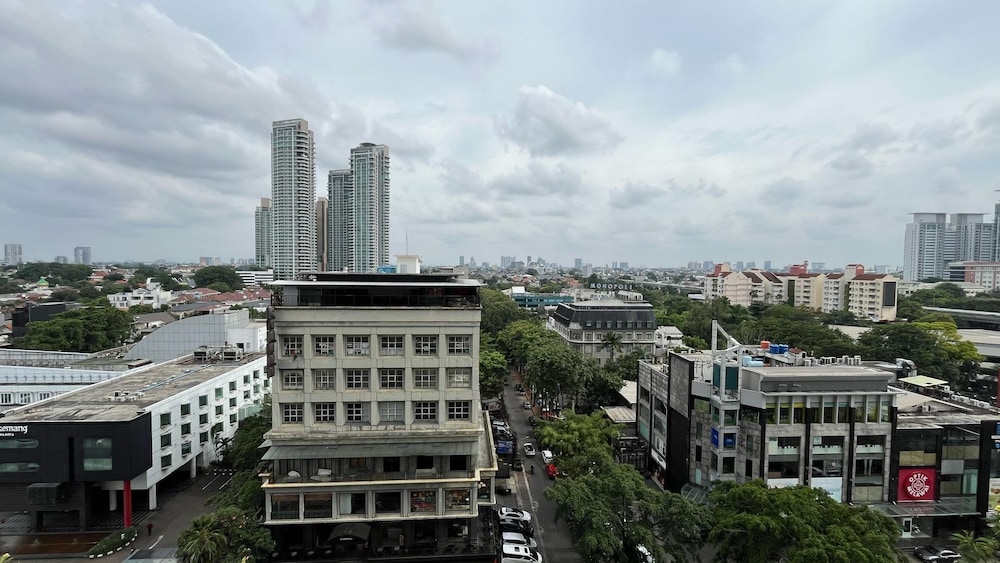 Spacious and Comfy Big Studio Apartment at Kemang Mansion