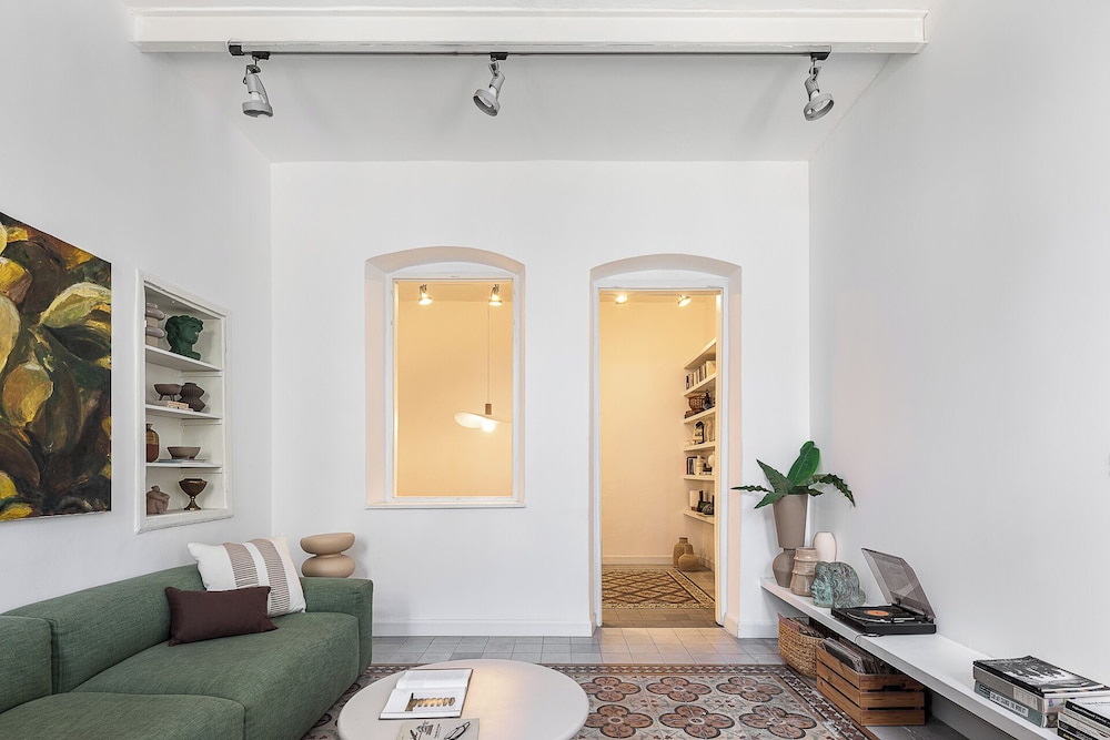The Gem of Neve Tzedek by Sea N' Rent