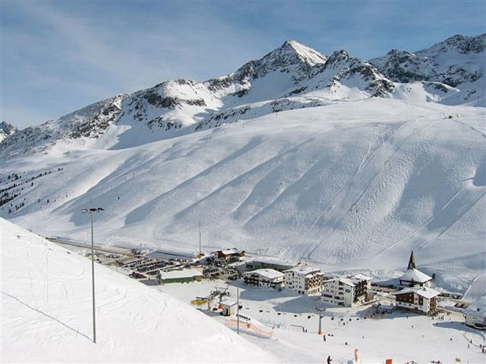 Sun & Snow in Kuhtai