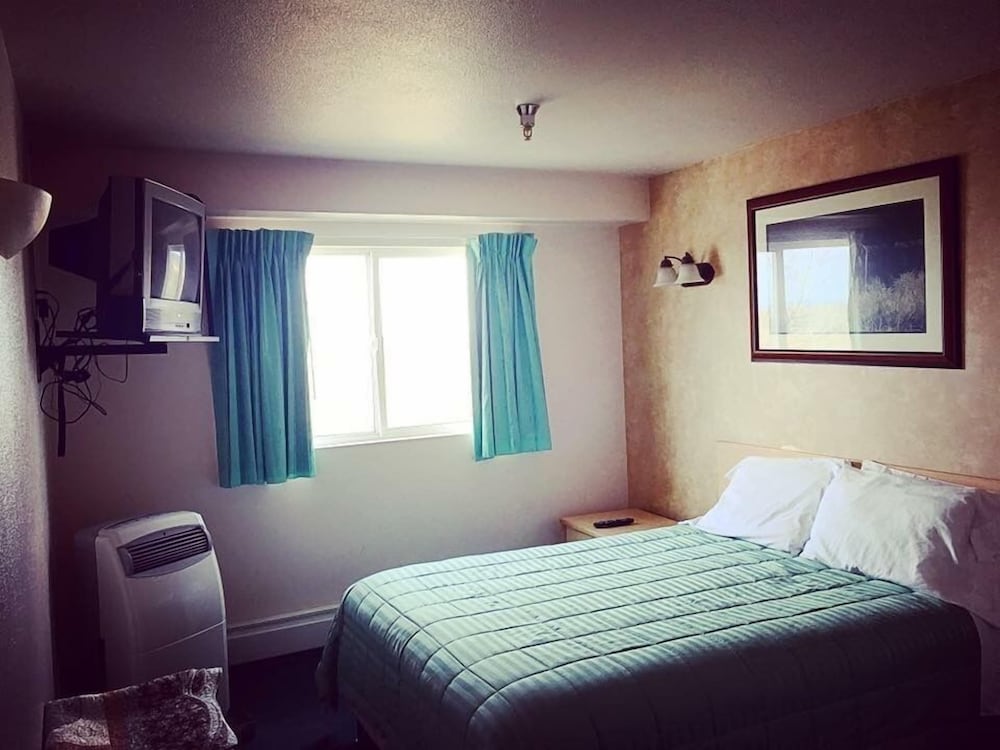 Windbreak Hotel