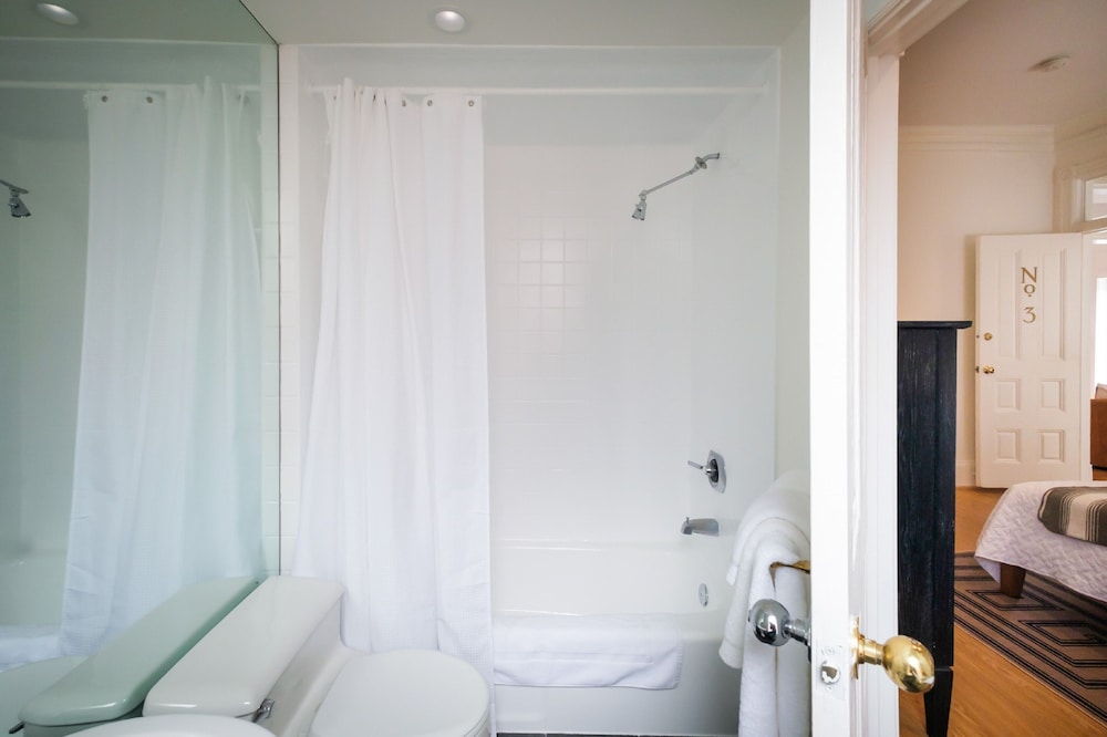 Swann House Historic Dupont Circle Inn