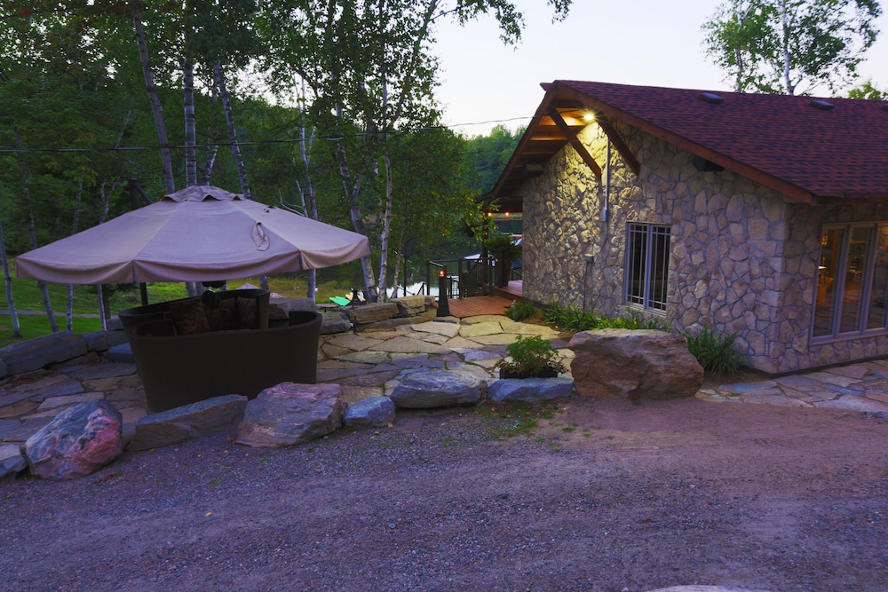Footprints Resort