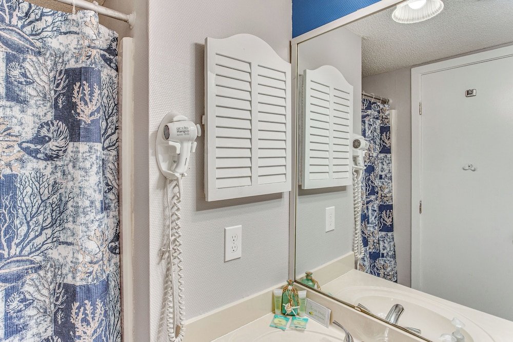 Steps to Beach: Myrtle Beach Condo w/ Resort Perks