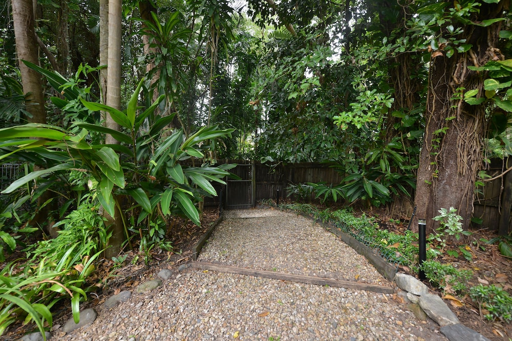 Pavilions in the Palms