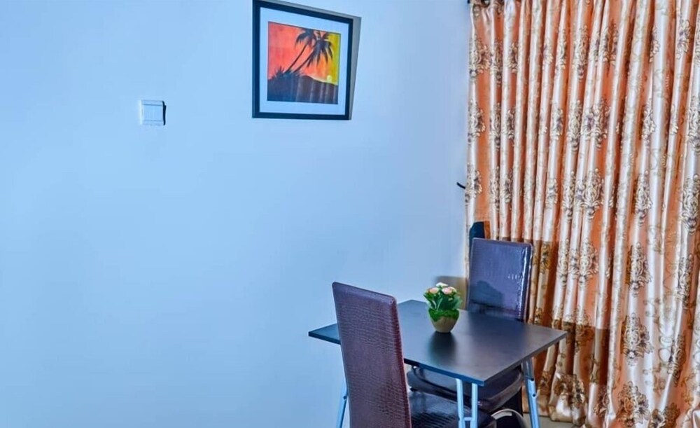 Glitaz Apartment