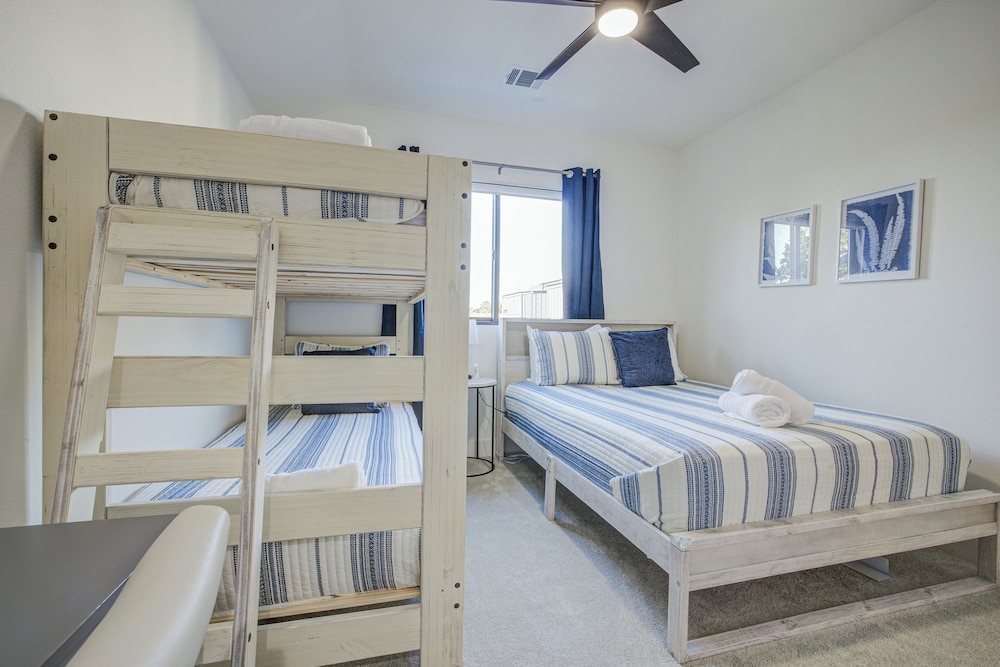 New Build, Private Pool, Near Pearl/riverwalk