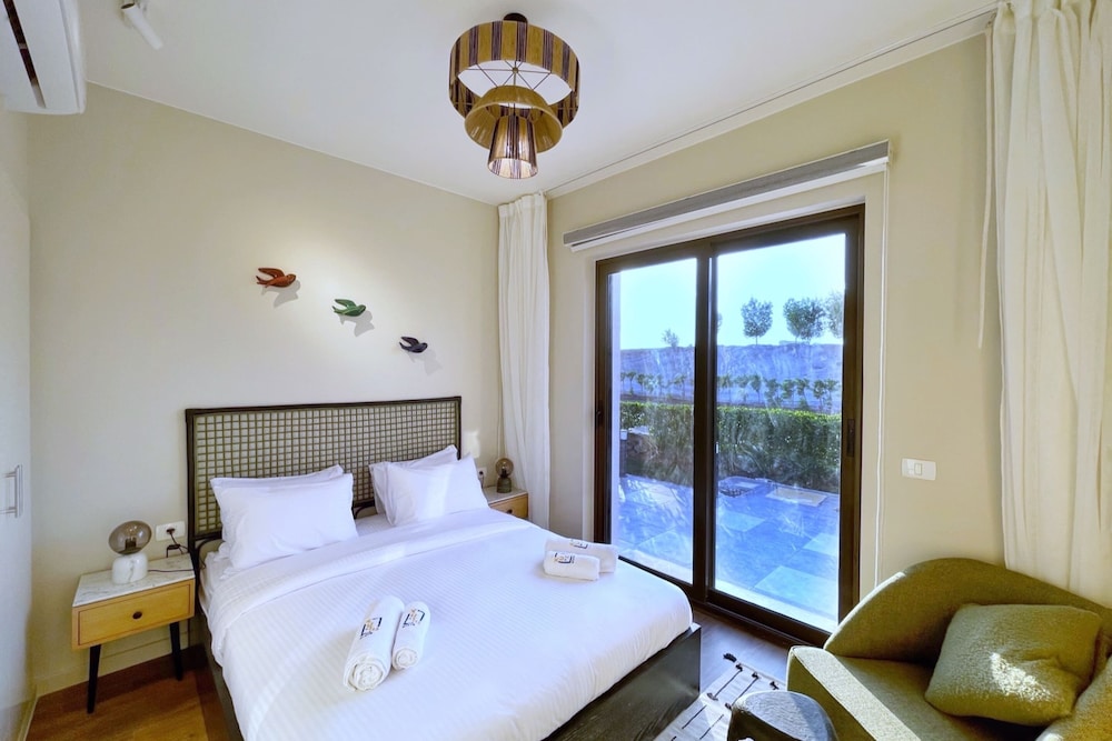 Xuru Stays I Haute & Hand-picked 4bdr Villa Private Pool