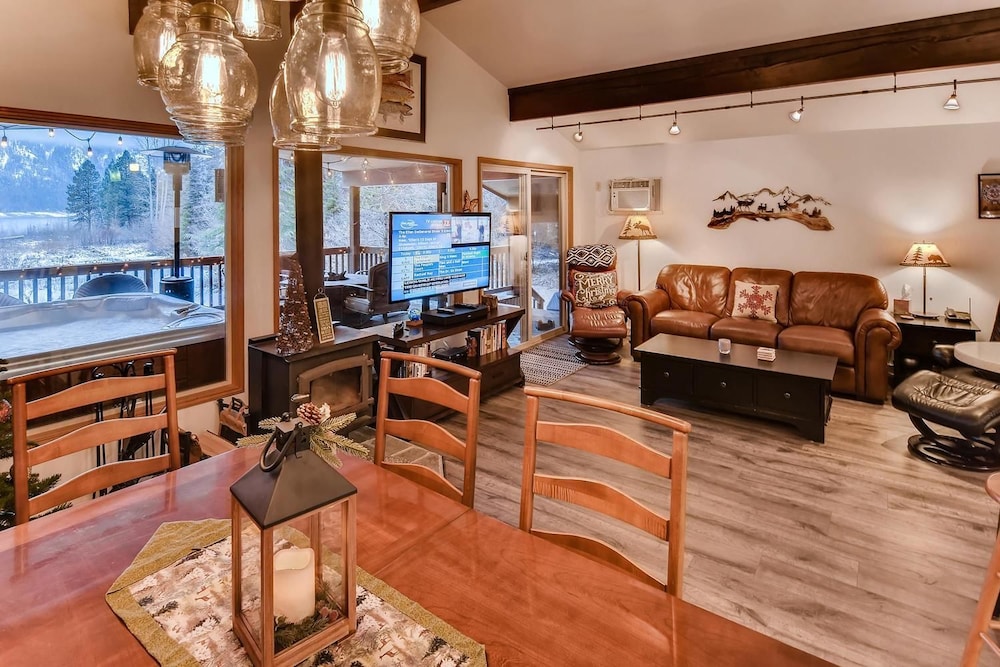 Beechwood Lakehouse