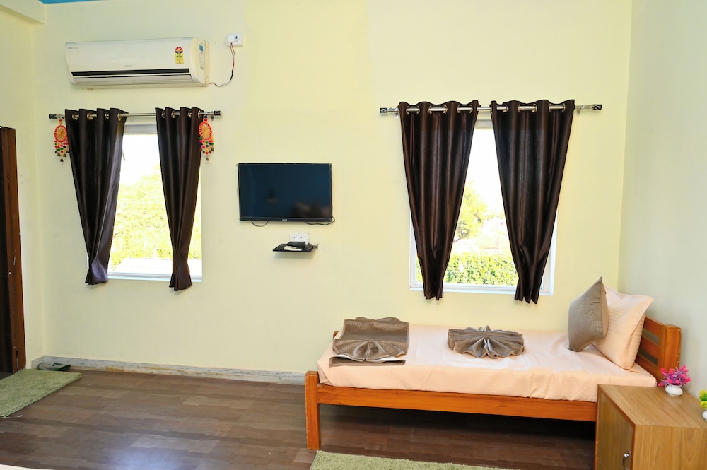 Hotel The Bagh Village