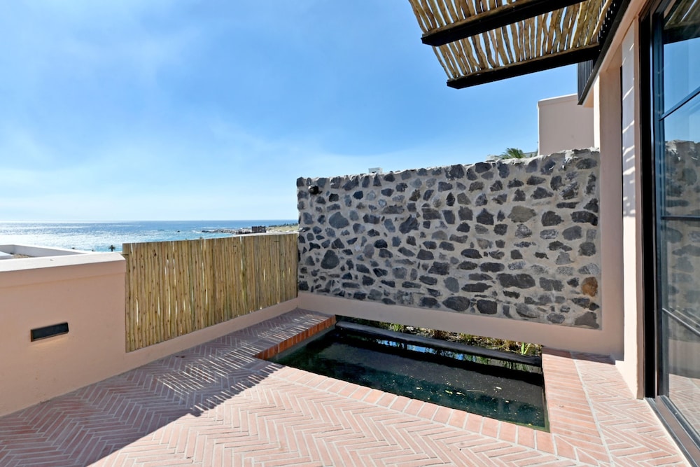 Elegant Family Home Eco Pools Sauna Views