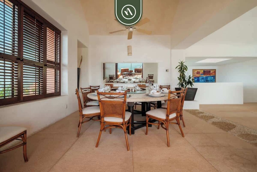 4 BR Penthouse - Breathtaking Views - Private Pool