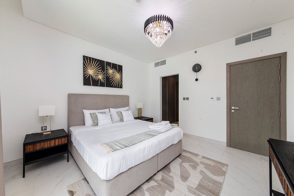 Amazing with Lagoon view at District One