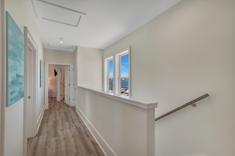 Azure Horizon Beachfront Charm in Gulf Shores