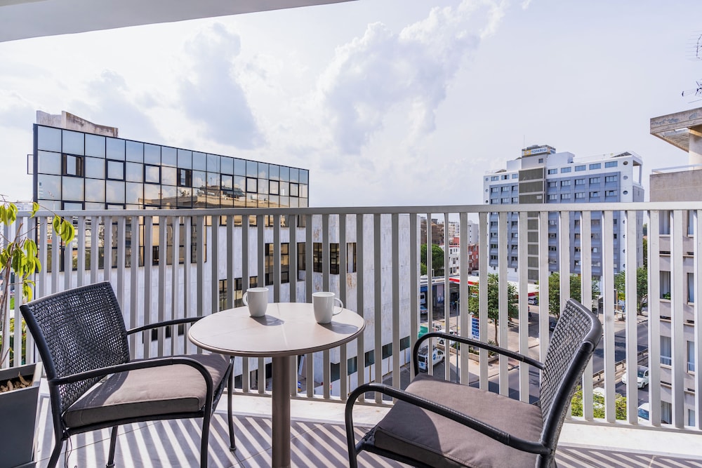 Local Host Living - Signature Apartments in Nicosia