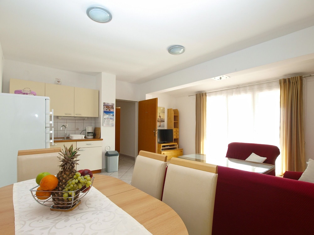 Apartment Anica 770