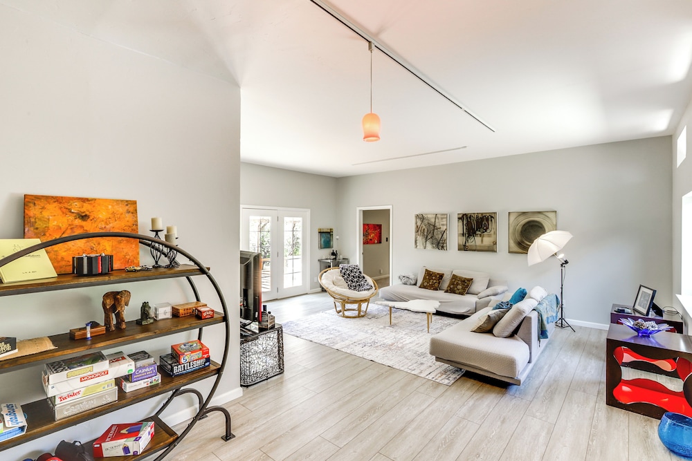 Pool & Deck: Wine Country Hideaway in Middletown!