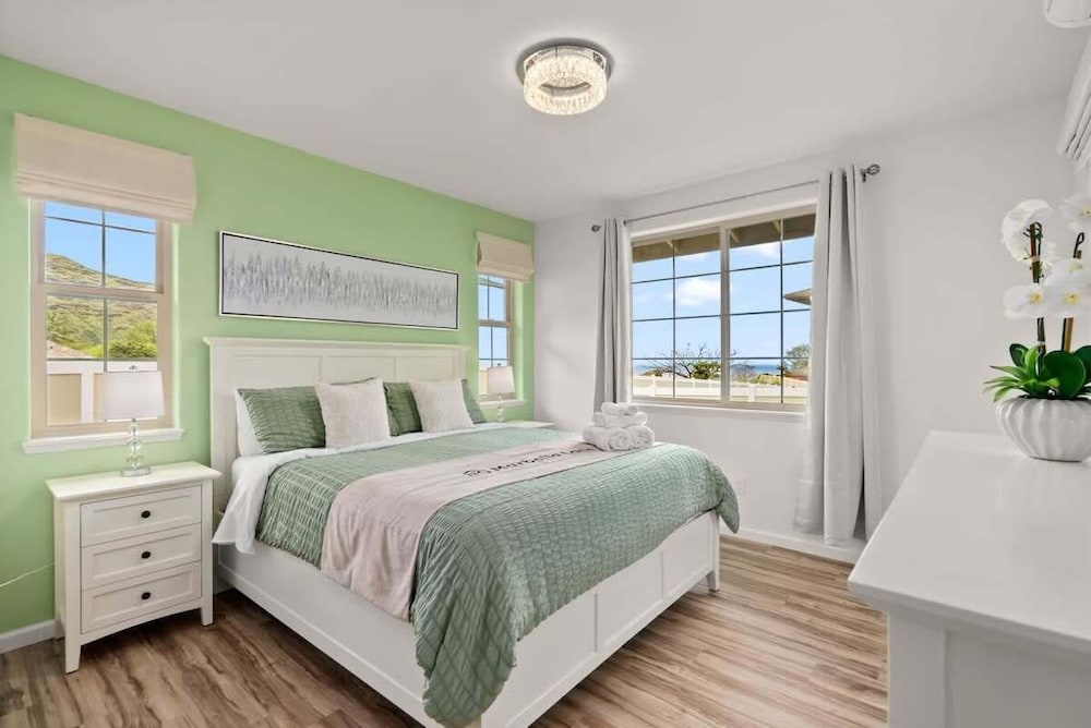 @ML Ocean View, Golf, Gazebo and Bbq, we Have All!