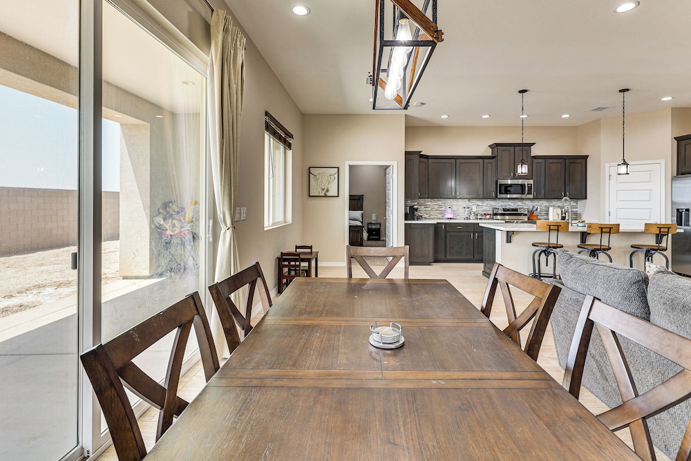 3 Mi to Colorado River: New-build Family Home!