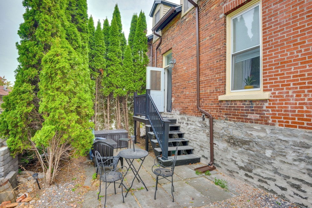 Central Location! Winter Retreat in Sackets Harbor