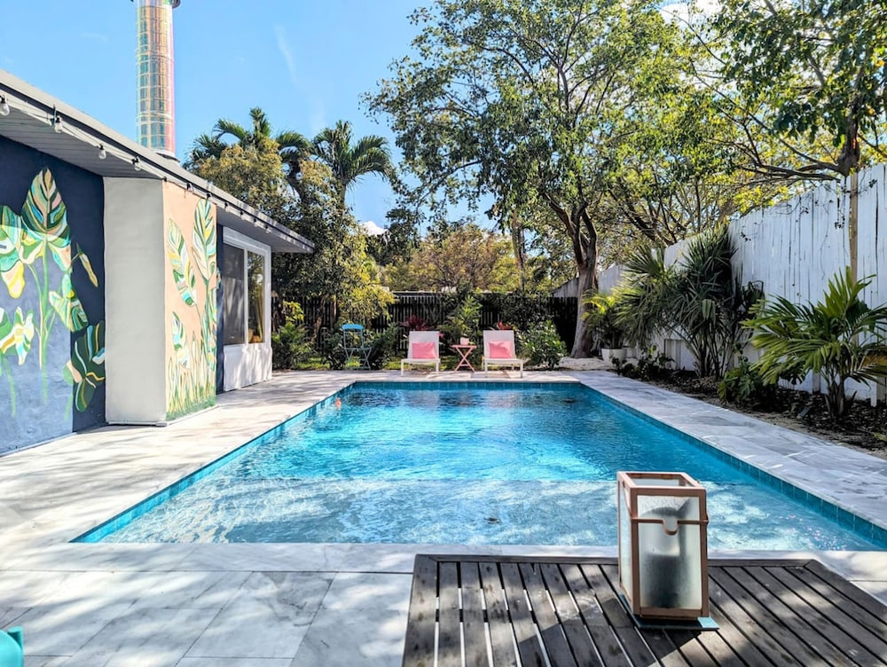 Castaways Casita Saltwater Pool Dog Friendly