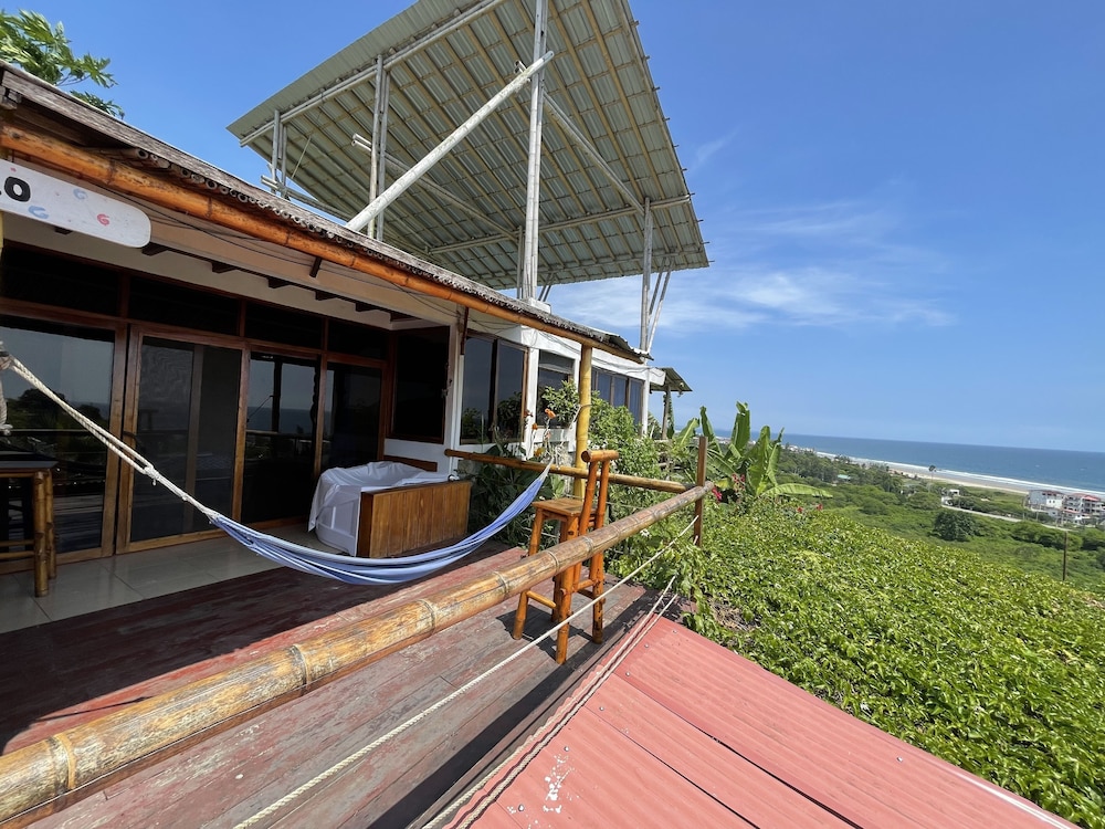 Punta Hills Montanita