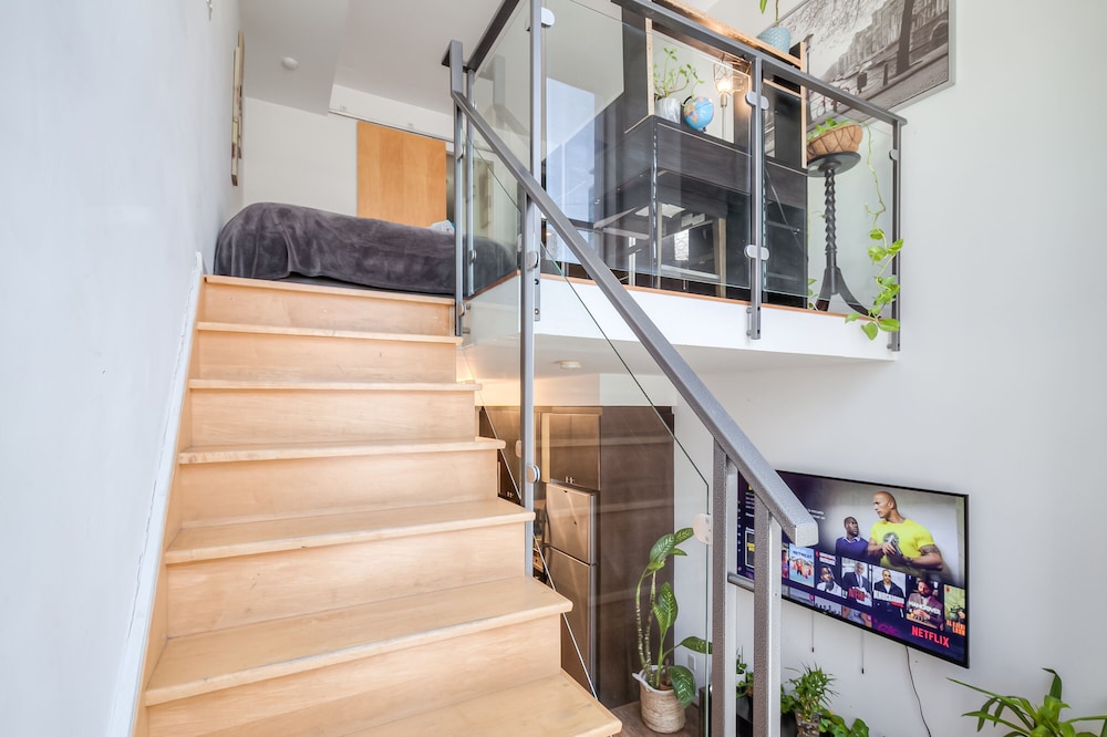 1 Shaw St Loft Suites