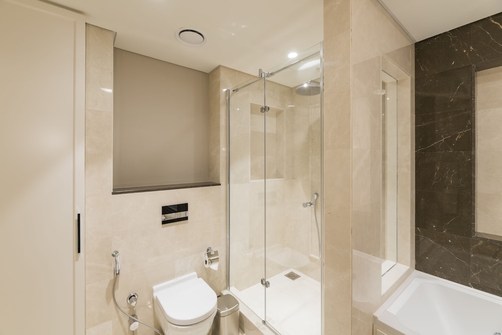 Ist flats Serviced Apartments - EMAAR SQ