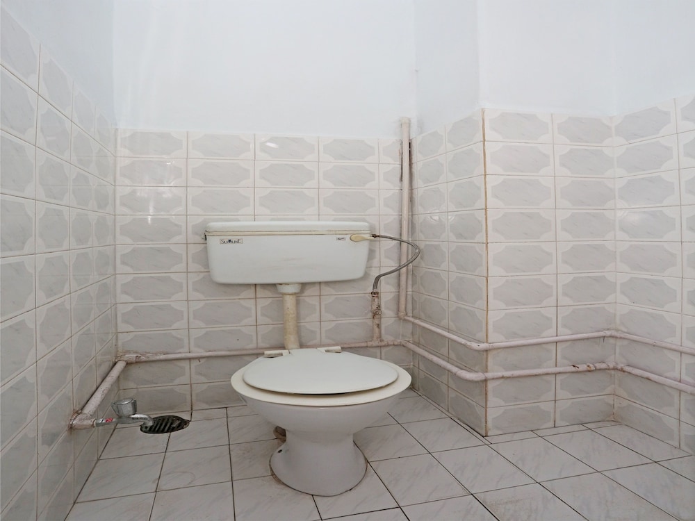 OYO 11896 Marble Palace Guest House