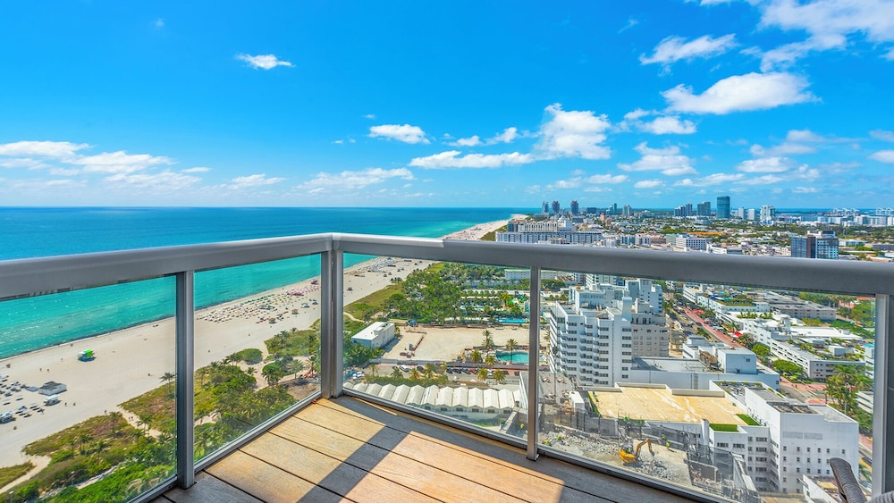 Luxury Vacation Rentals at The Setai by LRMB