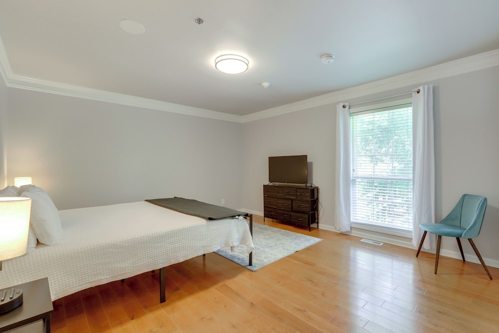 Ideal for Reunions & Retreats: Brooks Getaway!