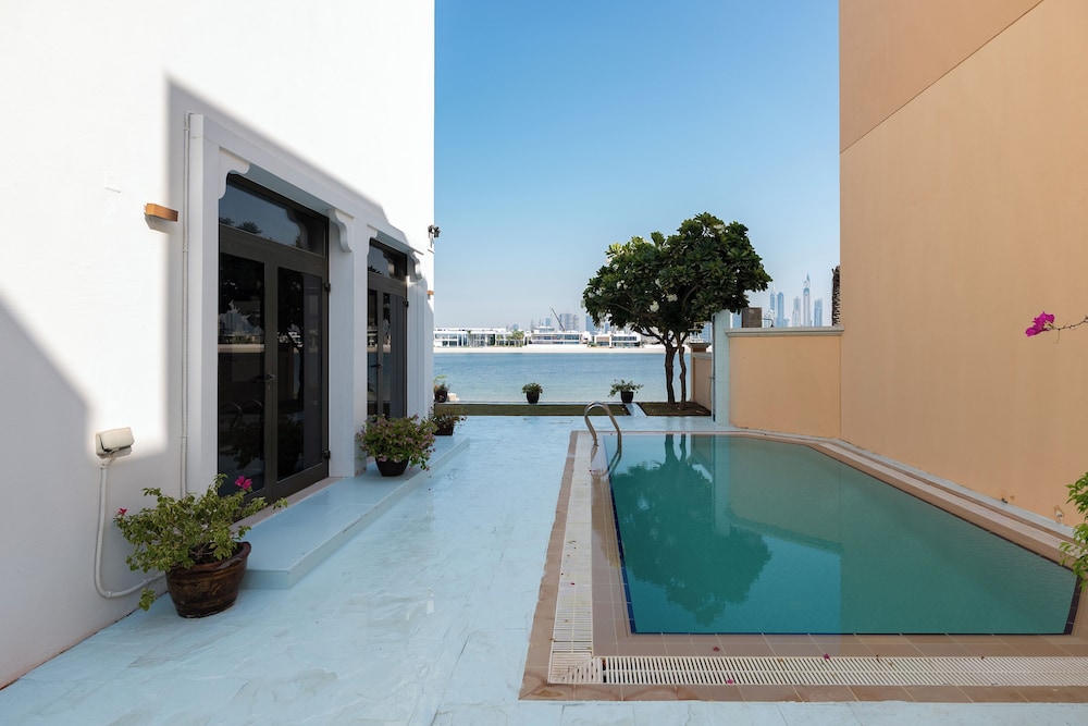 Exclusive Palm Villa - Mint Stay