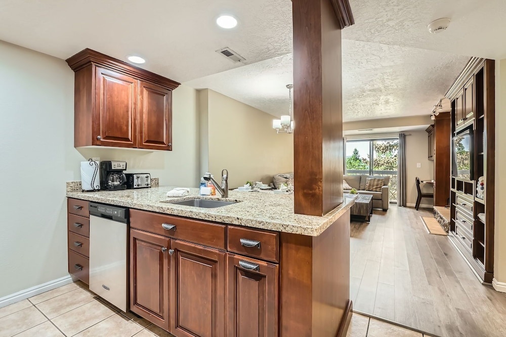 Shadow Ridge Mountain Secret 409 2 Bedroom Condo
