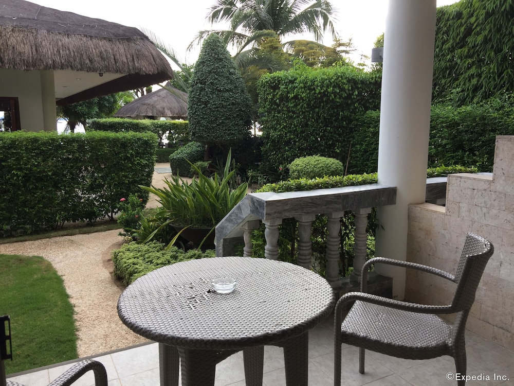 Panglao Pearl Premier White Sand Resort