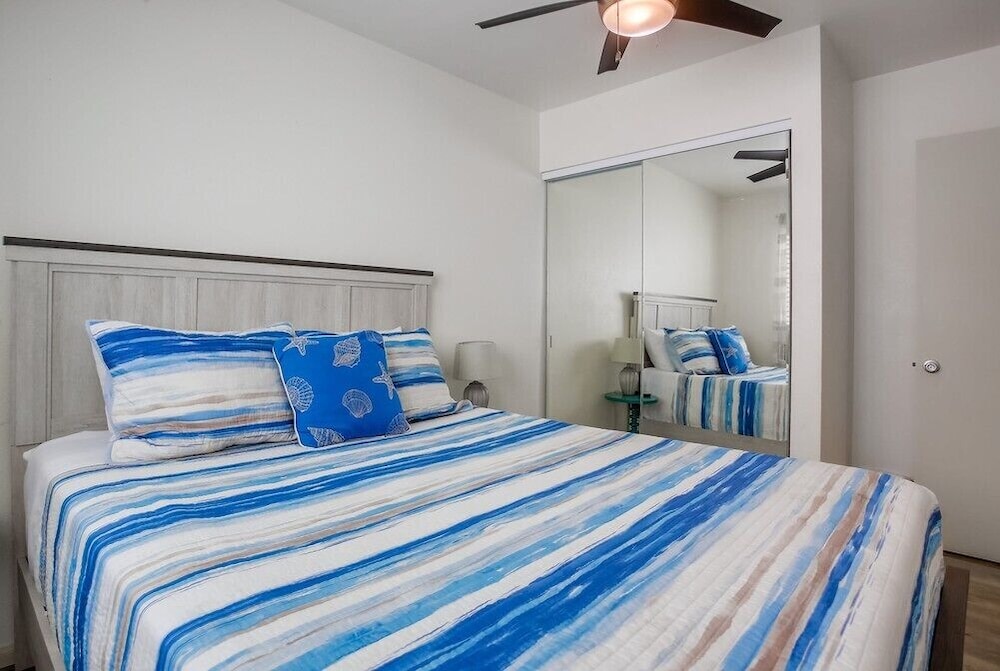 Manhattan Shores 5