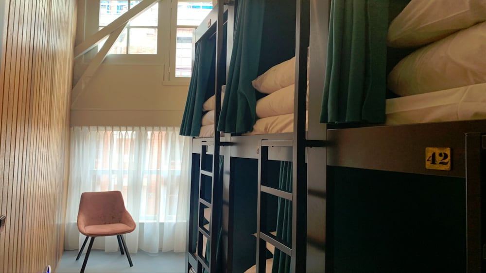 Durty Nelly's - Hostel