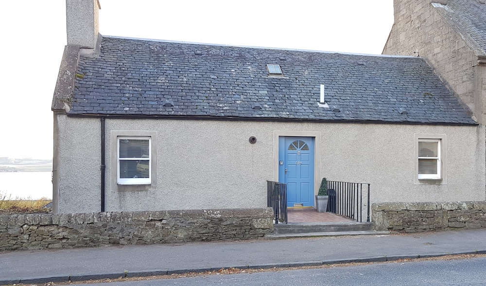 Dundee Vacations - Seaview Cottage - Property Image 7