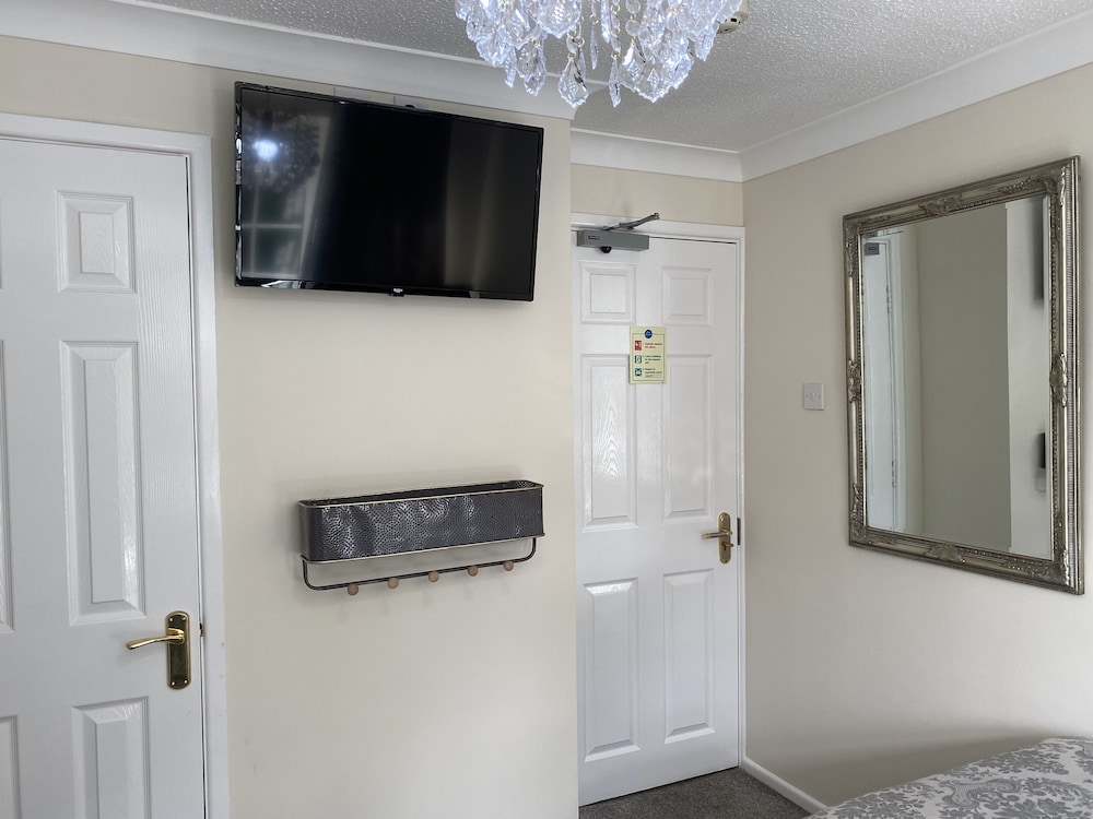 Tower Hill Guest House view 3