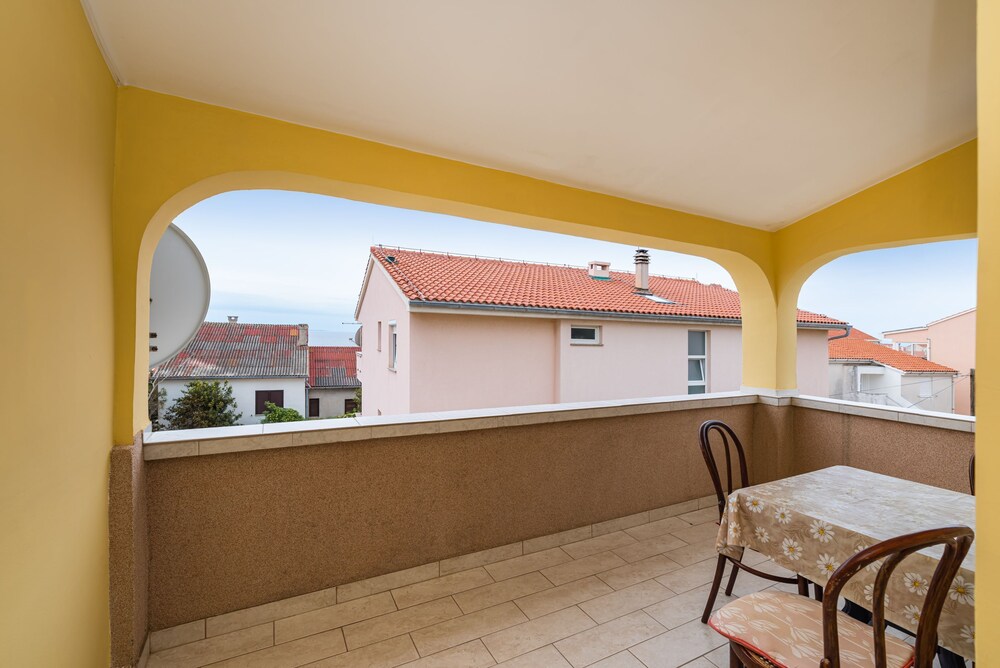 Balcony & Terrace