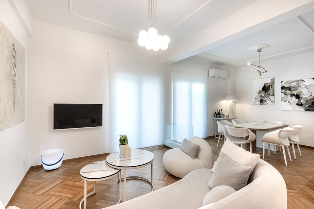 Stylish Acropolis View Apartment