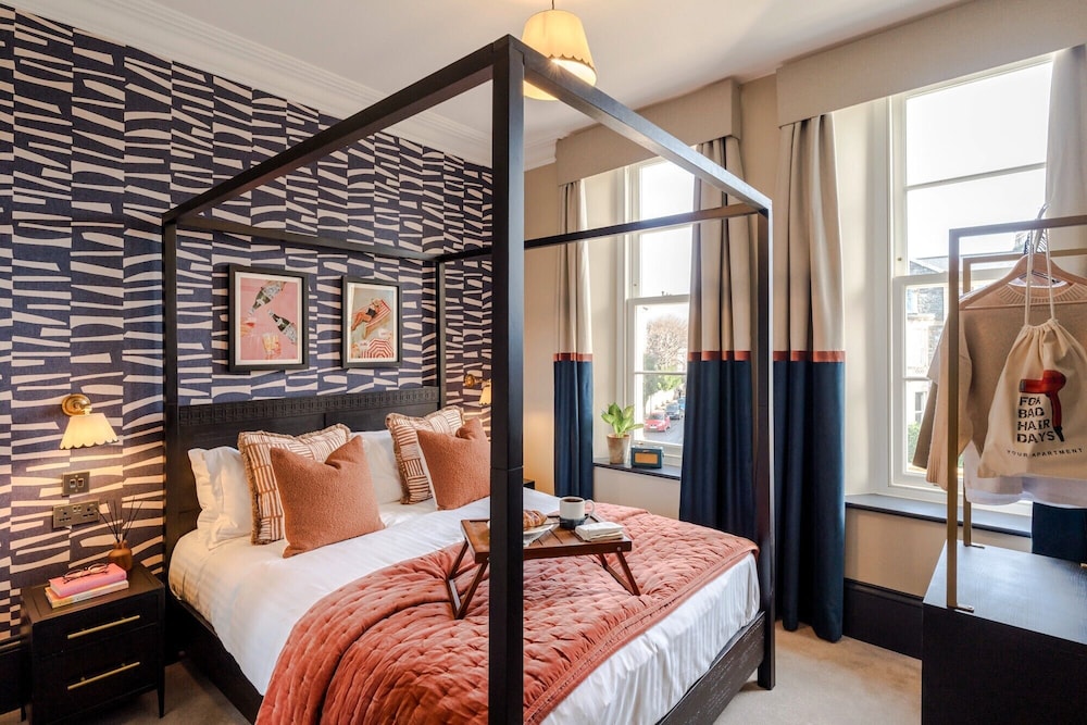 Your Apartment - Pembroke House