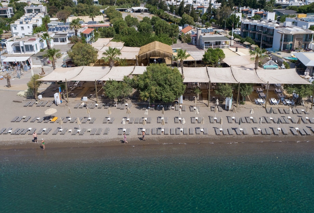 Kefi Beach ve Süitler - Image 44