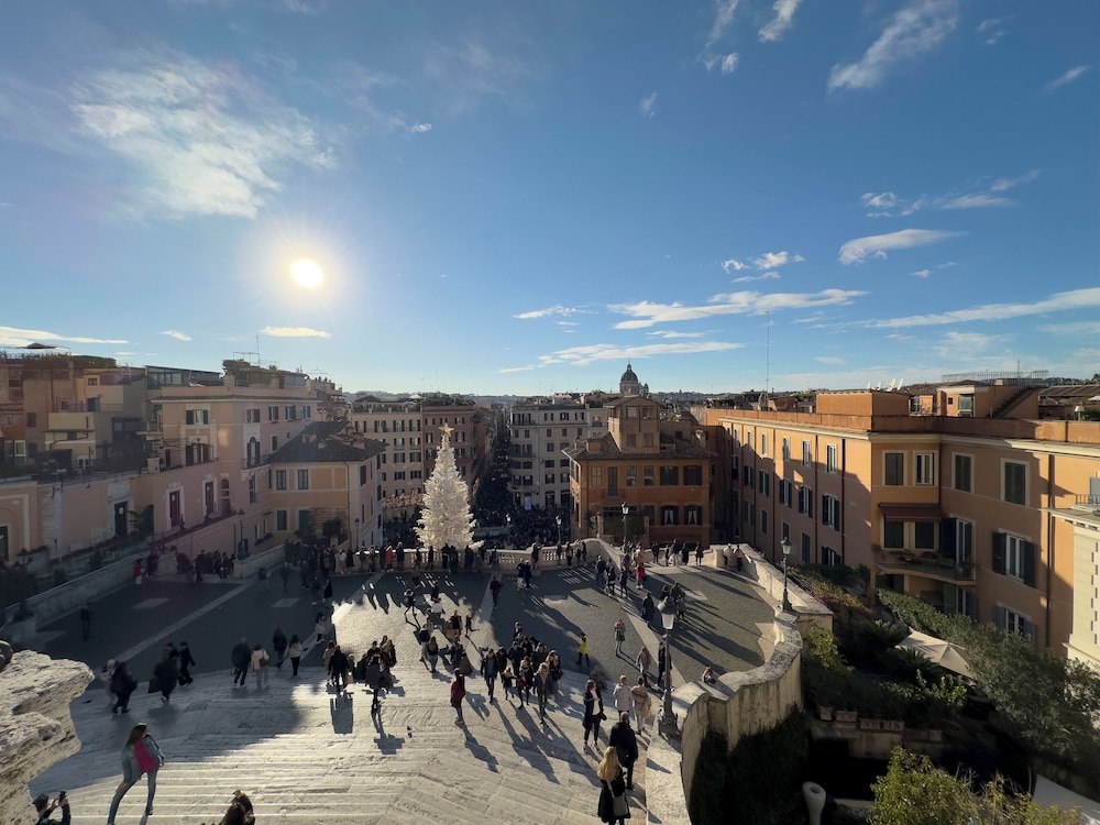Spanish Steps Apartments