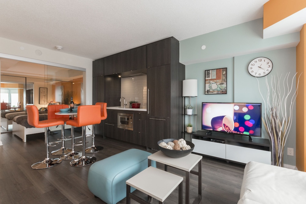 QuickStay - Yorkville's Finest (Yonge & Bloor)