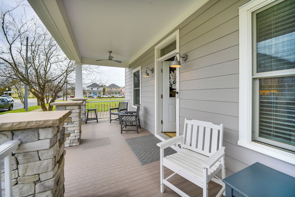 Walk to Beach & Central Park: Home in Cape Charles