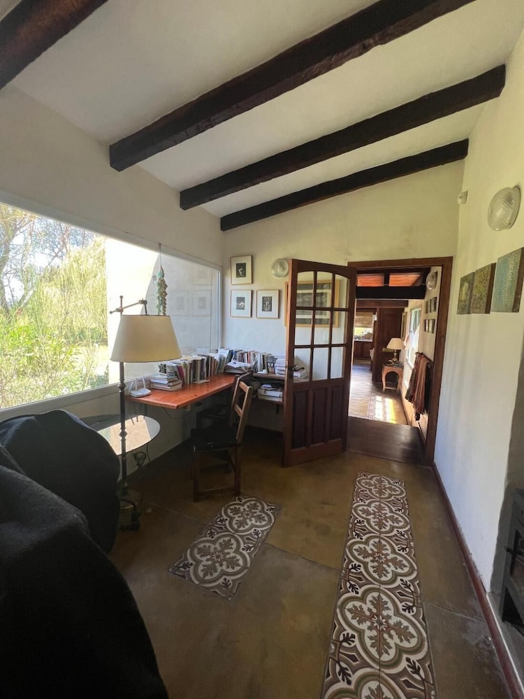 Munay Rural Home Near the Lake