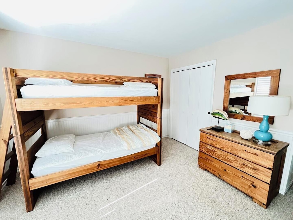 Ocean Pointe 10