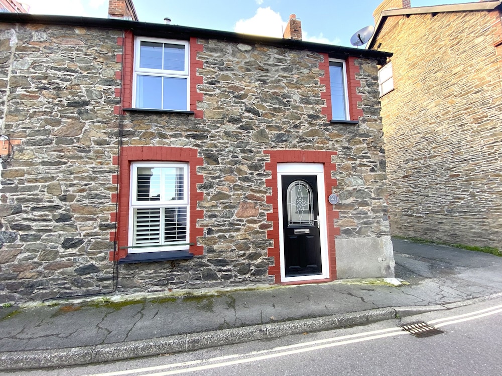 21 Cross Street