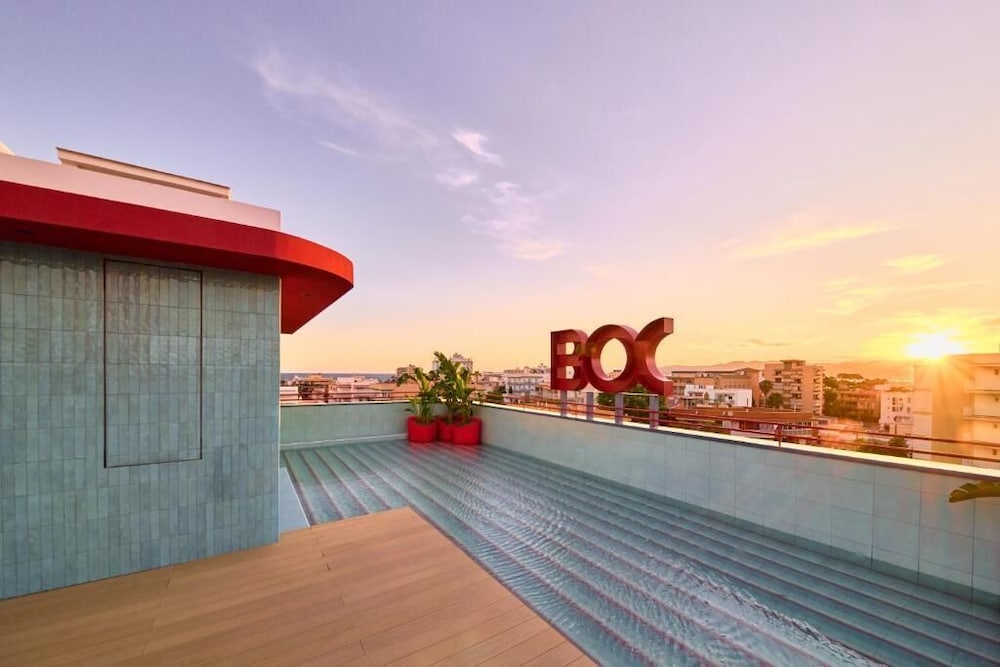 The Boc Hostels Beach