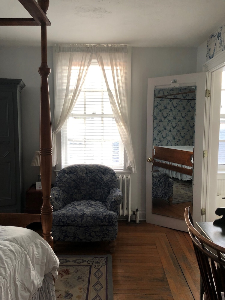 Beekman Arms and Delamater Inn