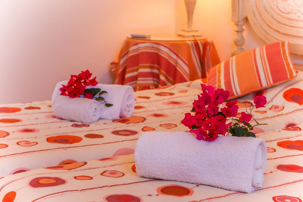 Idyllic Farm House With Huge Garden for 14pax